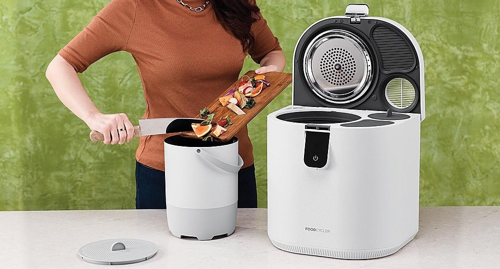 Save $100 on the FoodCycler by Vitamix Eco 5
