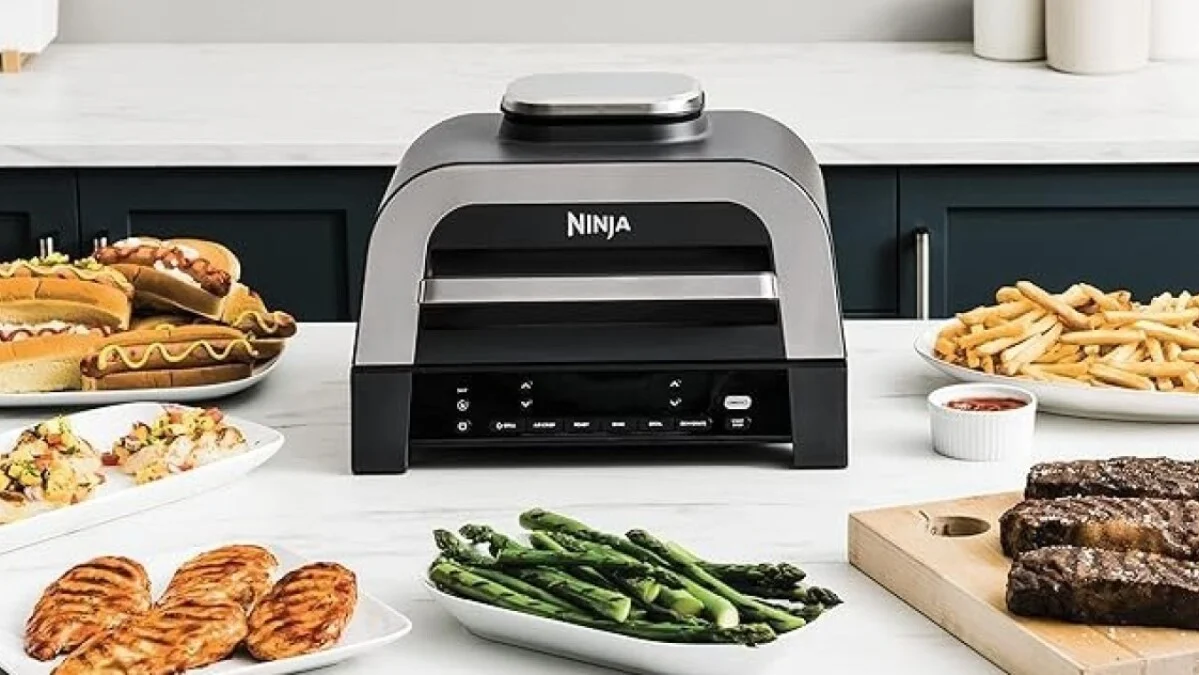 Thanksgiving dinner sorted: The Ninja Foodi Smart XL indoor grill and air fryer is $100 off at Amazon